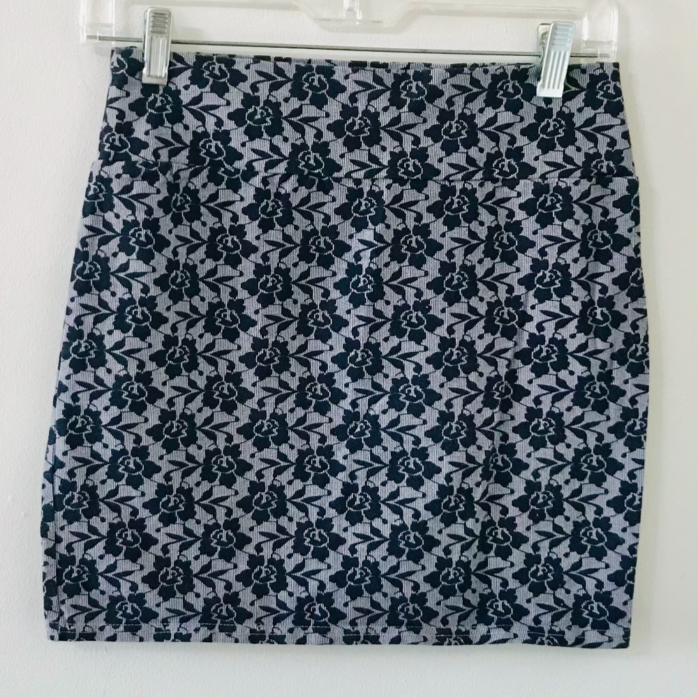 Cotton On Mini Skirt, Size Medium
